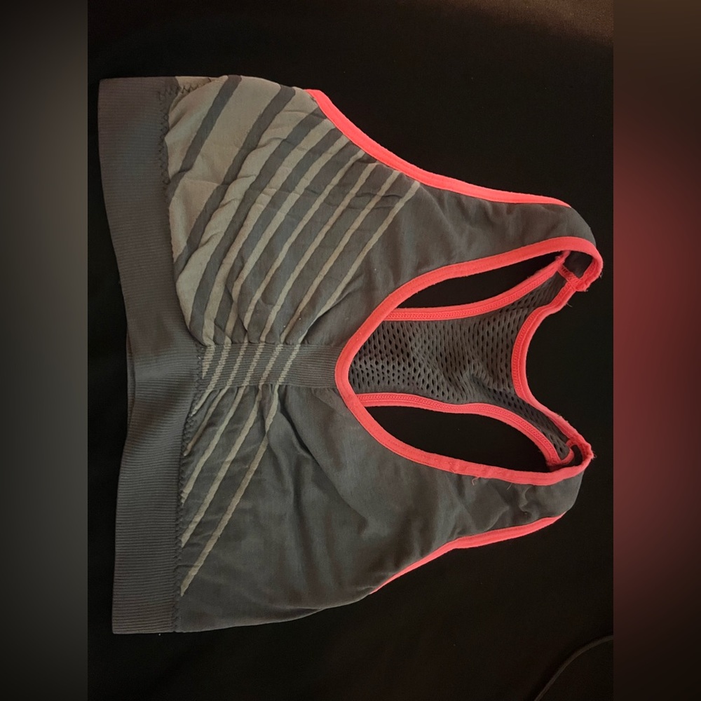 Sports bra